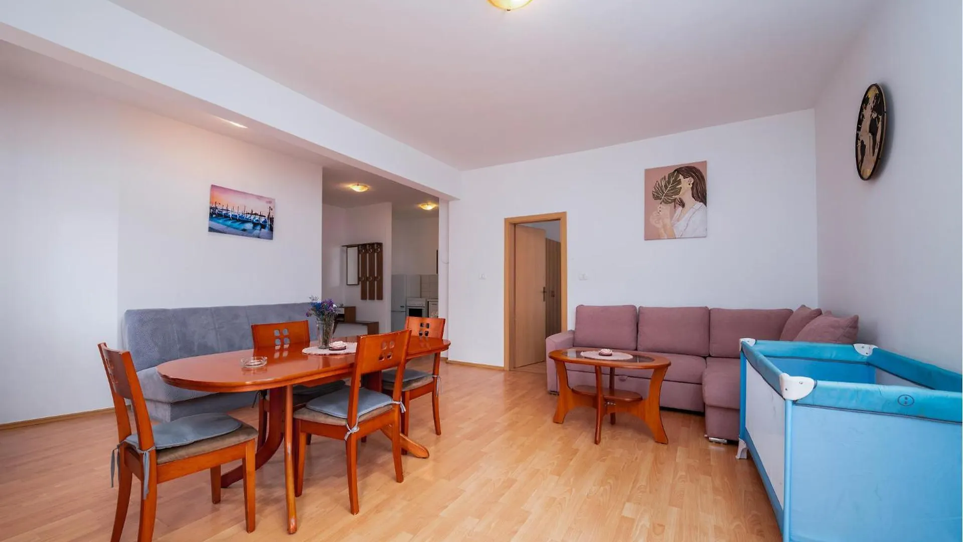 Lovely Apartment In Liznjan With Kitchen