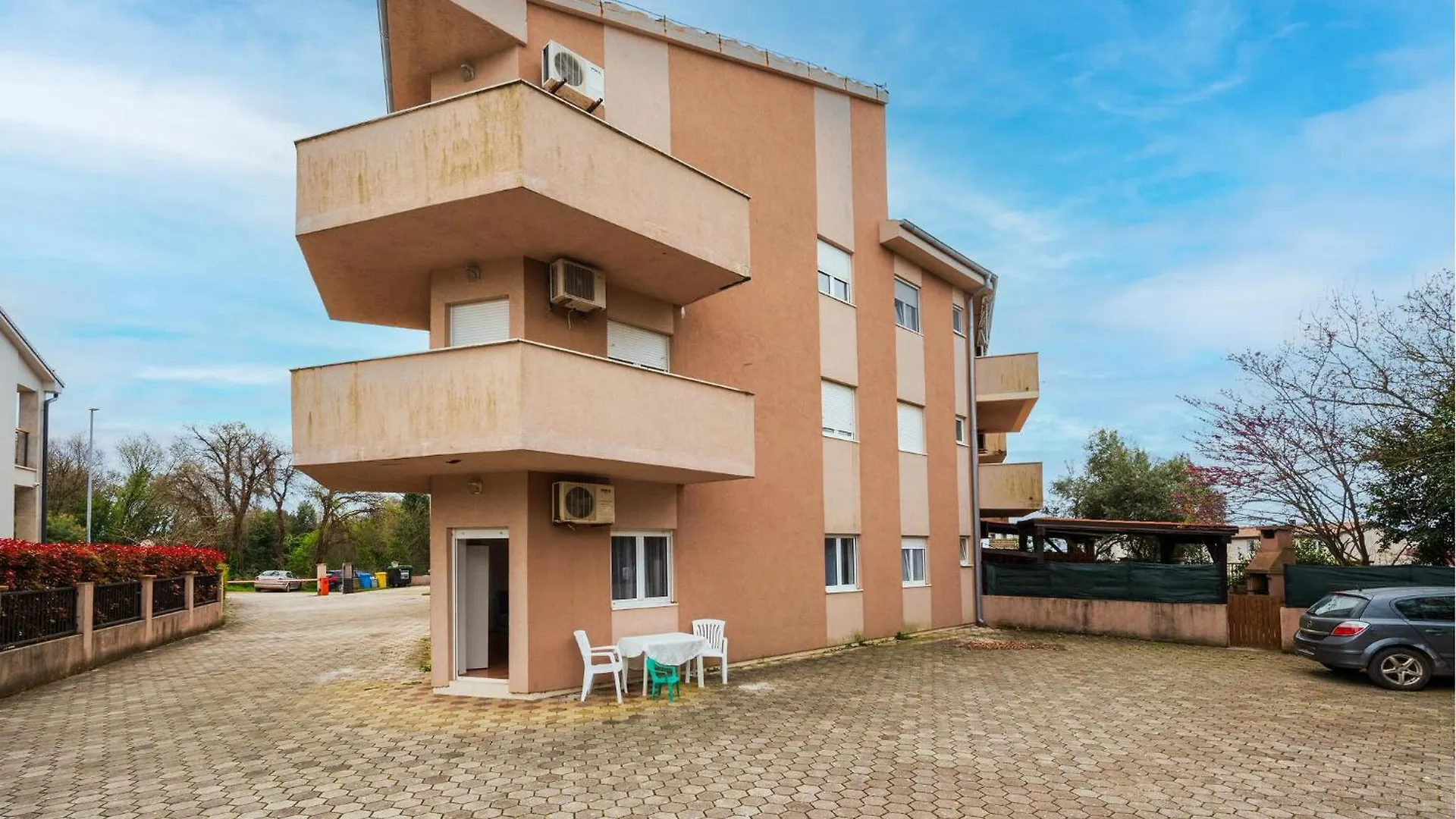 Lovely Apartment In Liznjan With Kitchen Croatia
